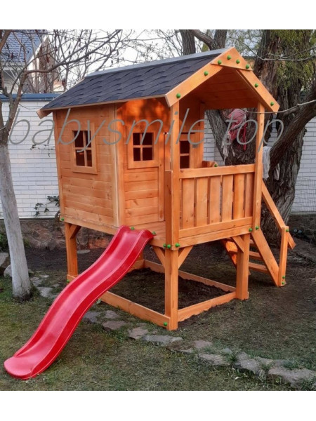 Дерев'яний будиночок з гіркою і пісочницею Spielplatz Дерев'яний будиночок з гіркою і пісочницею Spielplatz